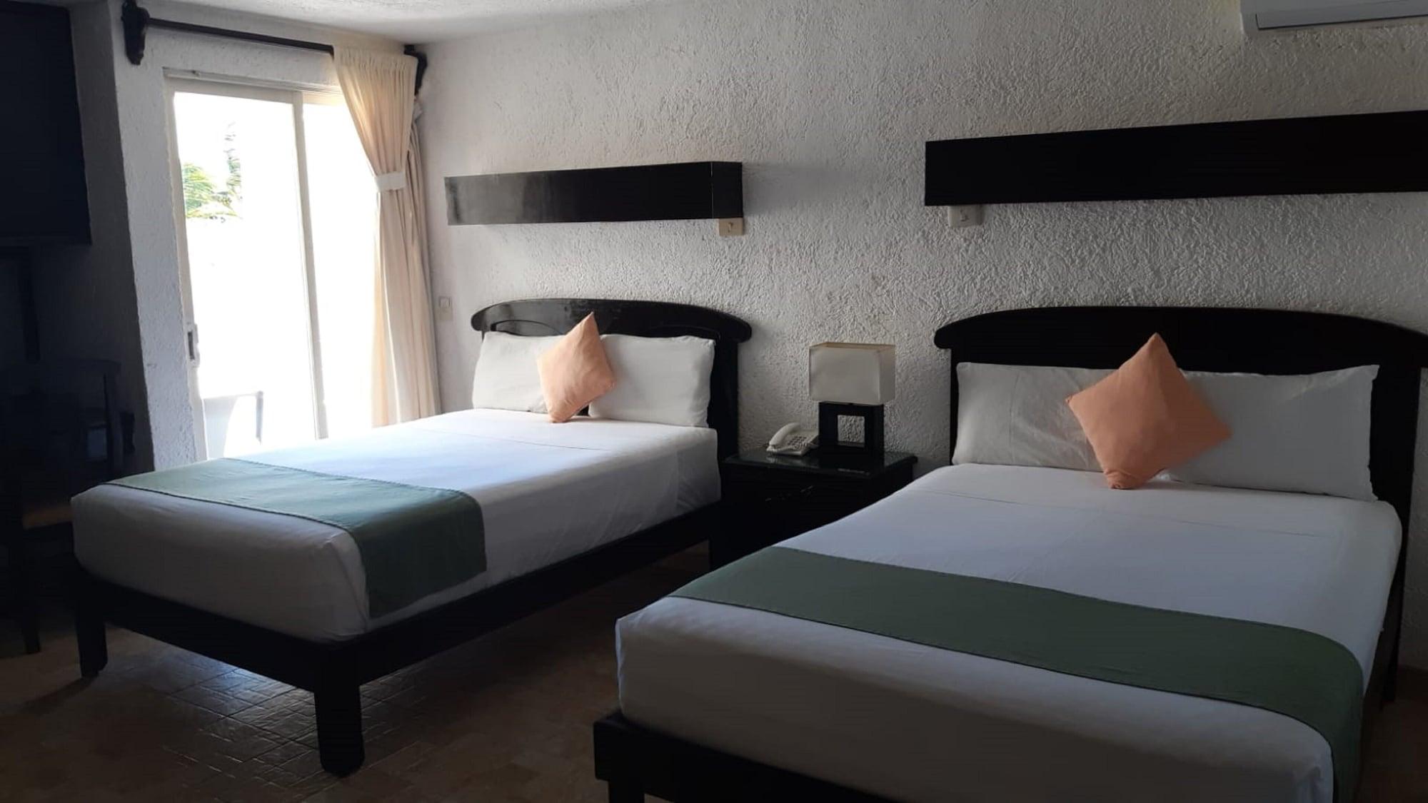 Luciana Hotel & Beach Club Playa del Carmen Buitenkant foto