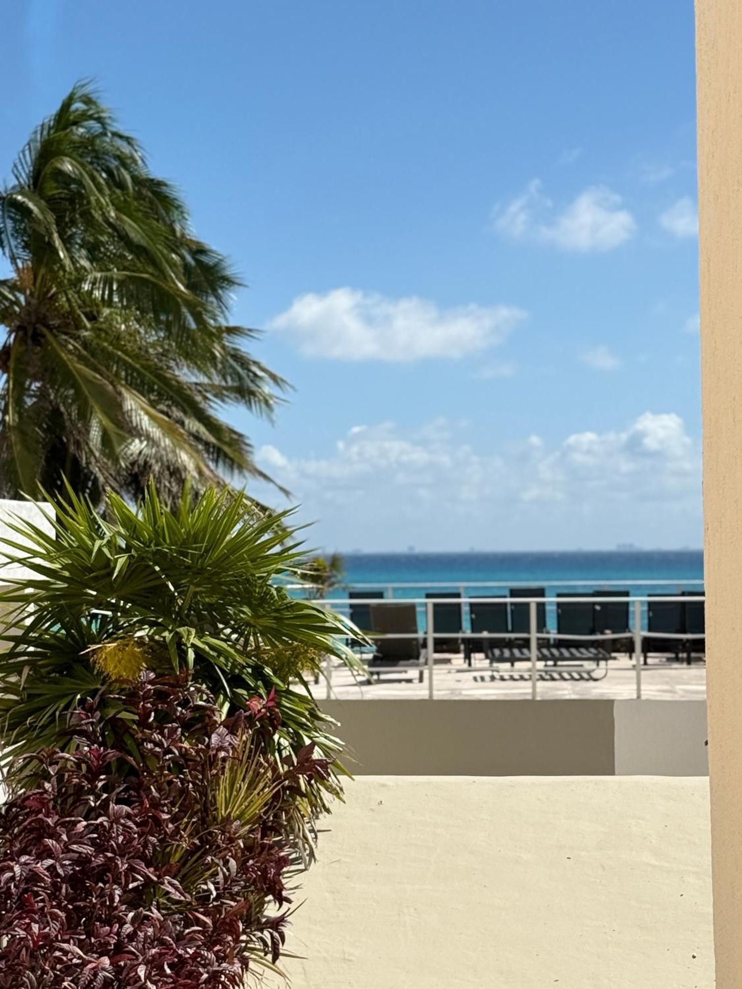 Luciana Hotel & Beach Club Playa del Carmen Buitenkant foto